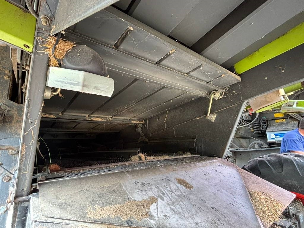 Claas Lexion 530 Montana - Autokombajnë: foto 5 Claas Lexion 530 Montana - Autokombajnë: foto 5