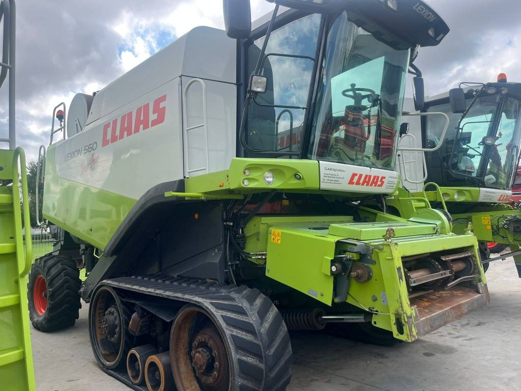 Claas Lexion 560 TT - Autokombajnë: foto 1 Claas Lexion 560 TT - Autokombajnë: foto 1