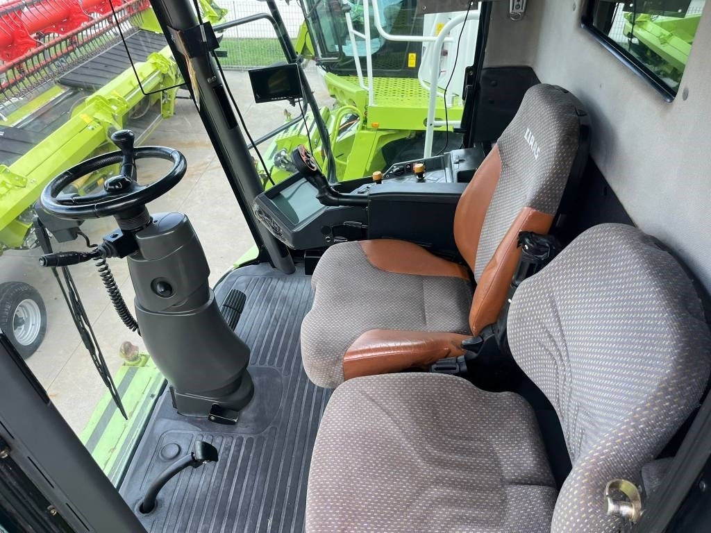 Claas Lexion 560 TT - Autokombajnë: foto 4 Claas Lexion 560 TT - Autokombajnë: foto 4