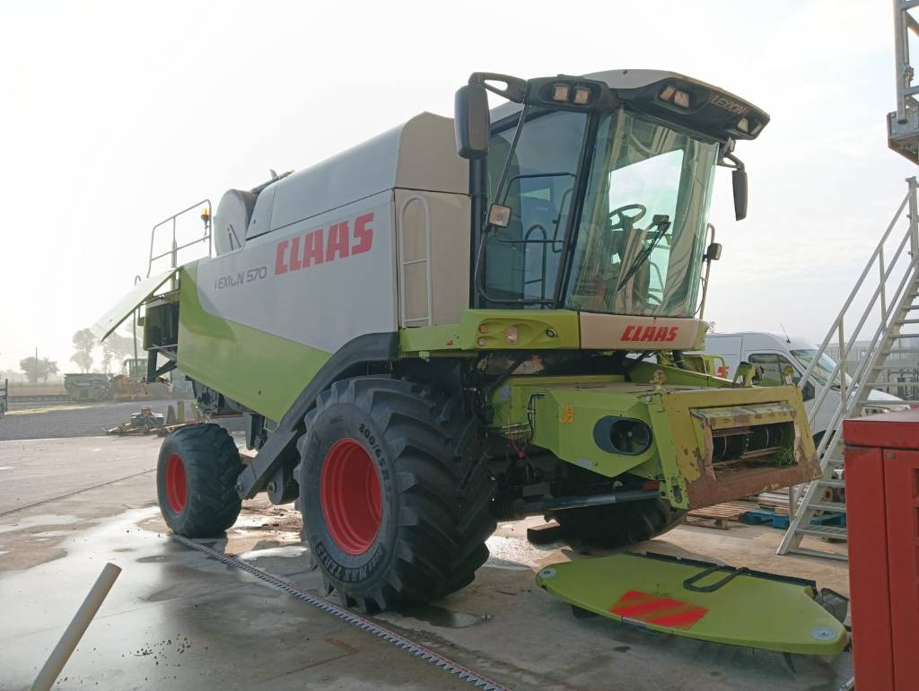 Claas Lexion 570 - Autokombajnë: foto 1 Claas Lexion 570 - Autokombajnë: foto 1