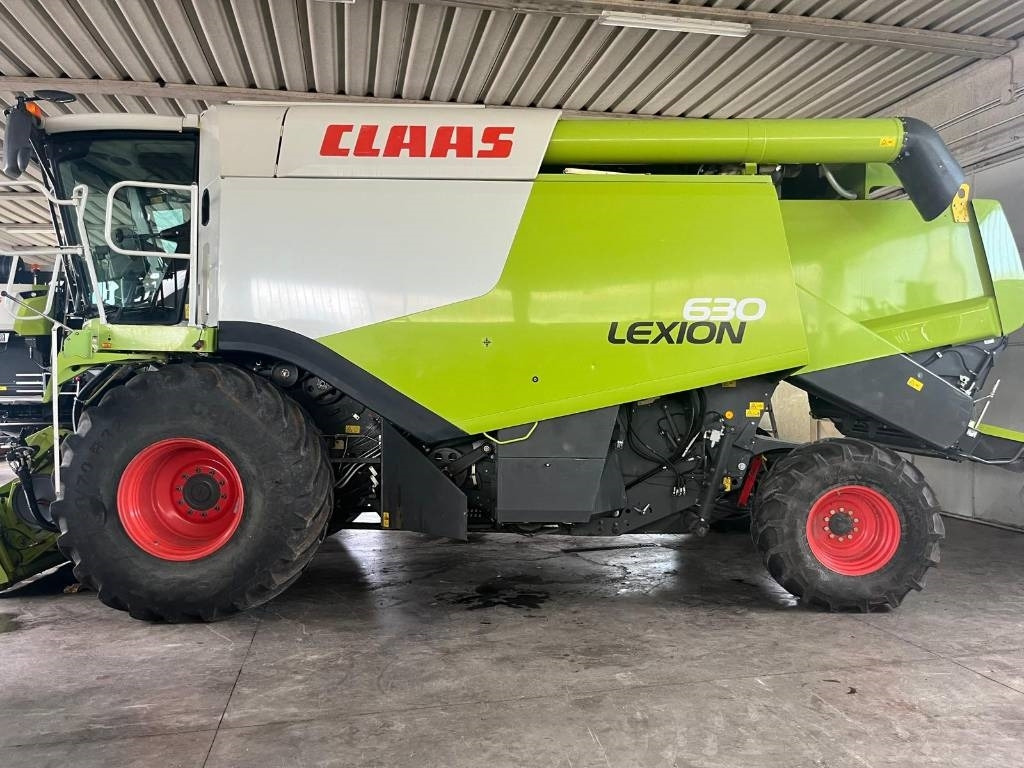 Claas Lexion 630 Montana - Autokombajnë: foto 1 Claas Lexion 630 Montana - Autokombajnë: foto 1