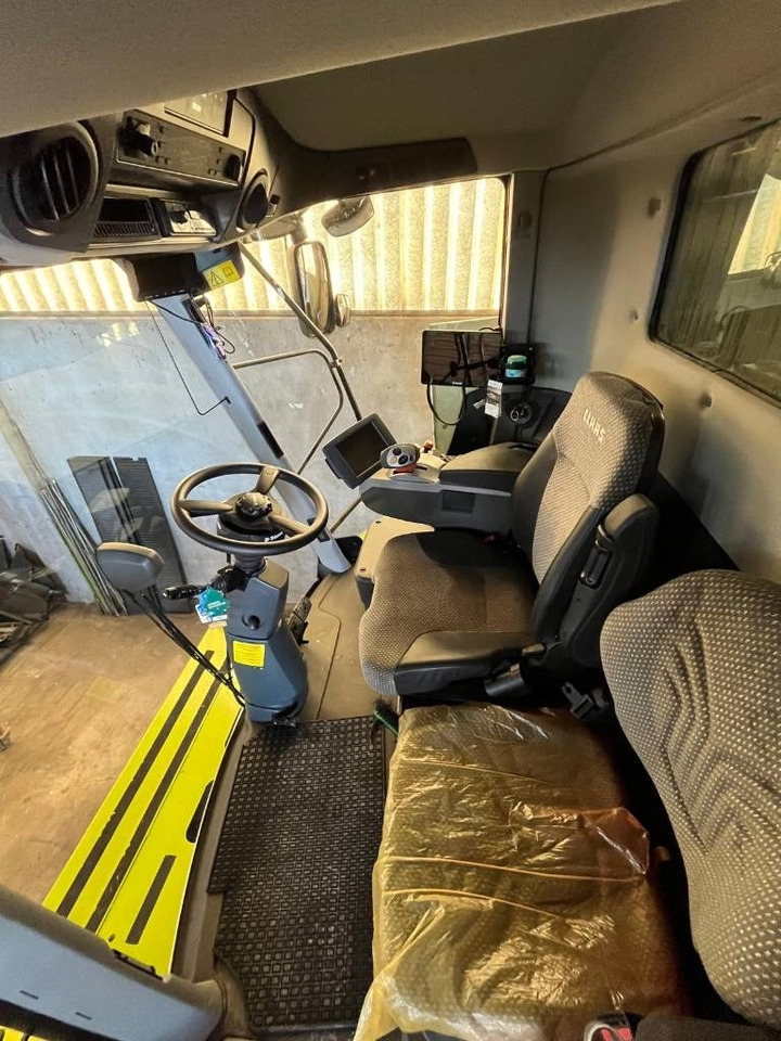 Claas Lexion 760 TT RISO - Autokombajnë: foto 2 Claas Lexion 760 TT RISO - Autokombajnë: foto 2