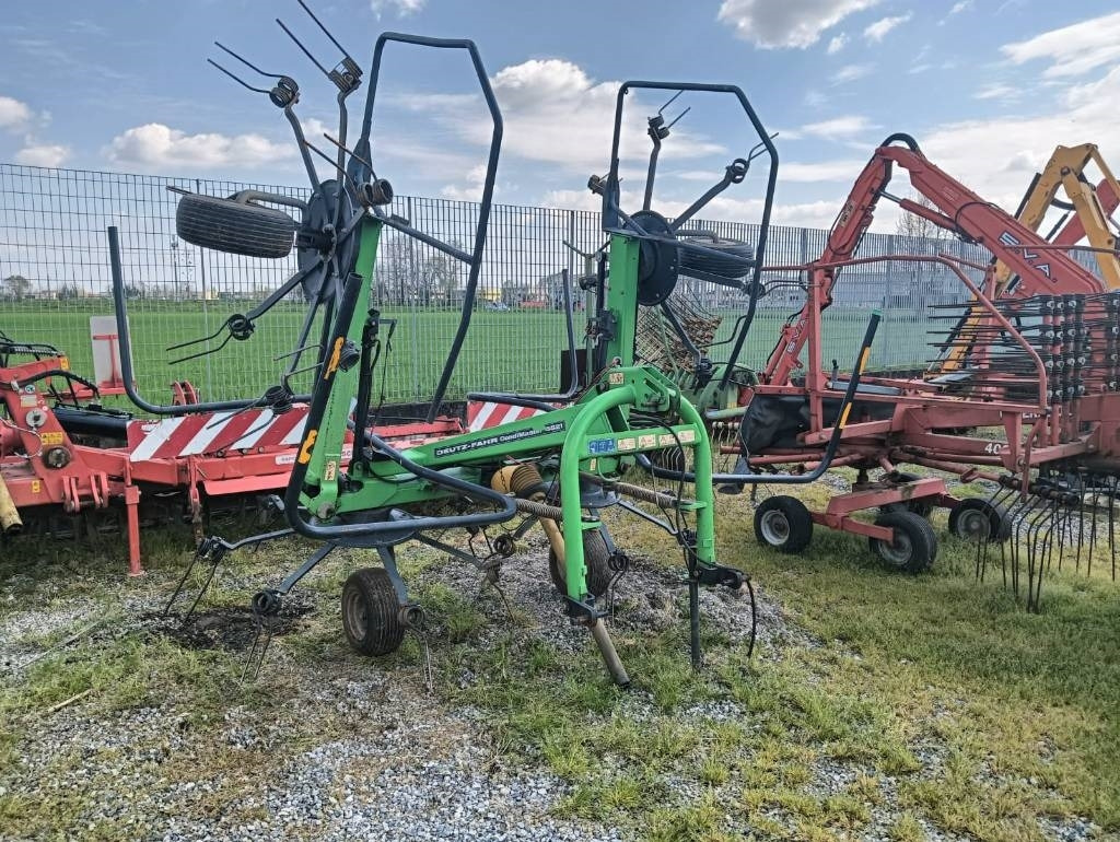 Deutz-fahr 5521  - Mbështjellëse dengjesh: foto 4 Deutz-fahr 5521  - Mbështjellëse dengjesh: foto 4