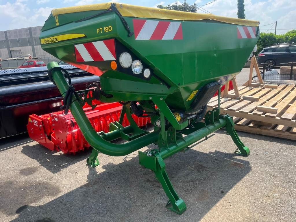 John Deere FT 180 - Shpërndarës plehu kimik: foto 1 John Deere FT 180 - Shpërndarës plehu kimik: foto 1