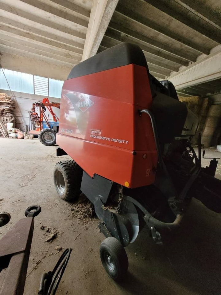 Kuhn VB 2160 - Dengmbledhëse e rrumbullakët: foto 3 Kuhn VB 2160 - Dengmbledhëse e rrumbullakët: foto 3