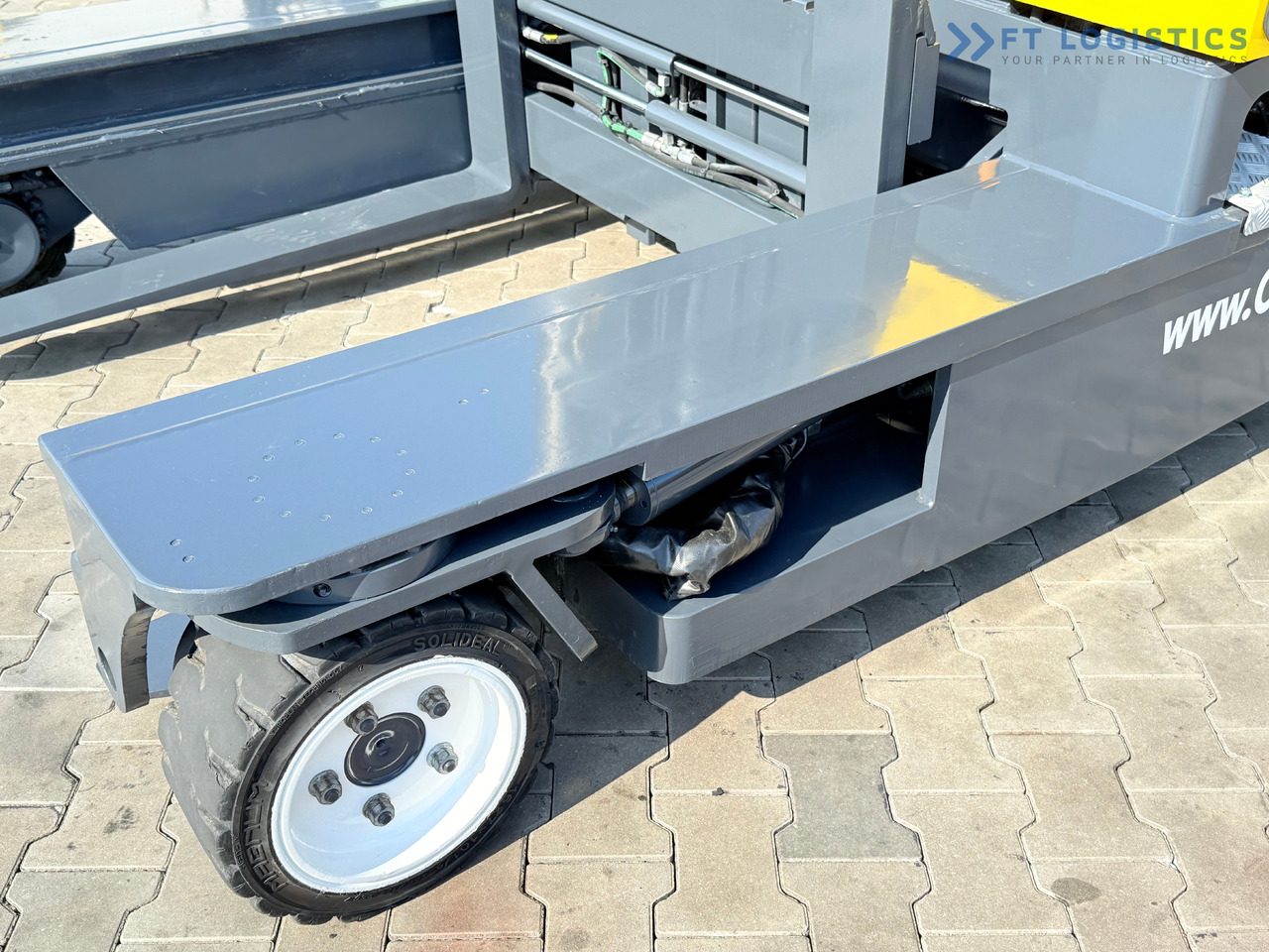 COMBILIFT C3000 / GAS / TRIPLEX - 4900MM / ONLY 1537 HOURS / FORK POSITIONER / CABIN / LIKE NEW - Pirun ritërheqës me 4 rrugë: foto 4 COMBILIFT C3000 / GAS / TRIPLEX - 4900MM / ONLY 1537 HOURS / FORK POSITIONER / CABIN / LIKE NEW - Pirun ritërheqës me 4 rrugë: foto 4