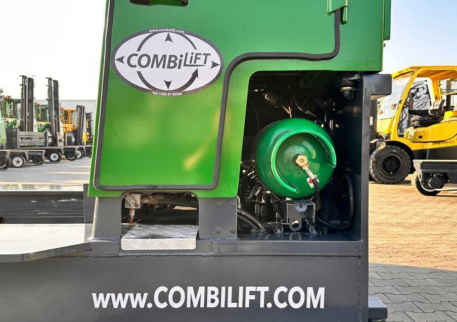 Combilift C3000 / DUPLEX / 4100MM / LPG / FREE LIFT / LIKE NEW - Pirun ritërheqës me 4 rrugë: foto 3 Combilift C3000 / DUPLEX / 4100MM / LPG / FREE LIFT / LIKE NEW - Pirun ritërheqës me 4 rrugë: foto 3