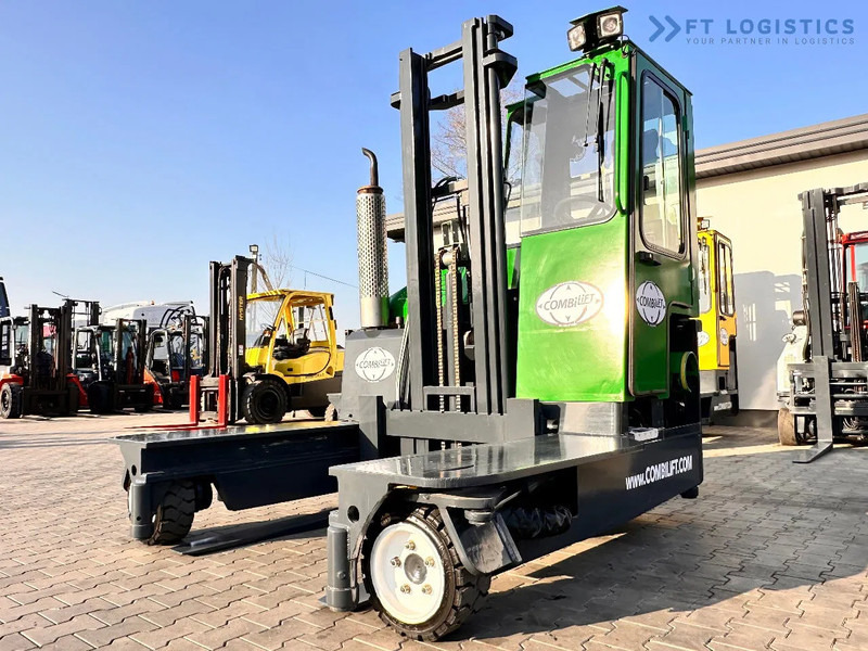 Combilift C3000 / DUPLEX / 4100MM / LPG / FREE LIFT / Like New C3000 / DUPLEX / 4100MM / LPG / FREE LIFT / Like New - Pirun ritërheqës me 4 rrugë: foto 5 Combilift C3000 / DUPLEX / 4100MM / LPG / FREE LIFT / Like New C3000 / DUPLEX / 4100MM / LPG / FREE LIFT / Like New - Pirun ritërheqës me 4 rrugë: foto 5