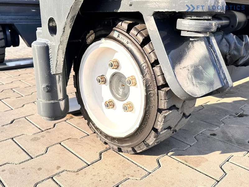 Combilift C3000 / DUPLEX / 4100MM / LPG / FREE LIFT / Like New C3000 / DUPLEX / 4100MM / LPG / FREE LIFT / Like New - Pirun ritërheqës me 4 rrugë: foto 4 Combilift C3000 / DUPLEX / 4100MM / LPG / FREE LIFT / Like New C3000 / DUPLEX / 4100MM / LPG / FREE LIFT / Like New - Pirun ritërheqës me 4 rrugë: foto 4