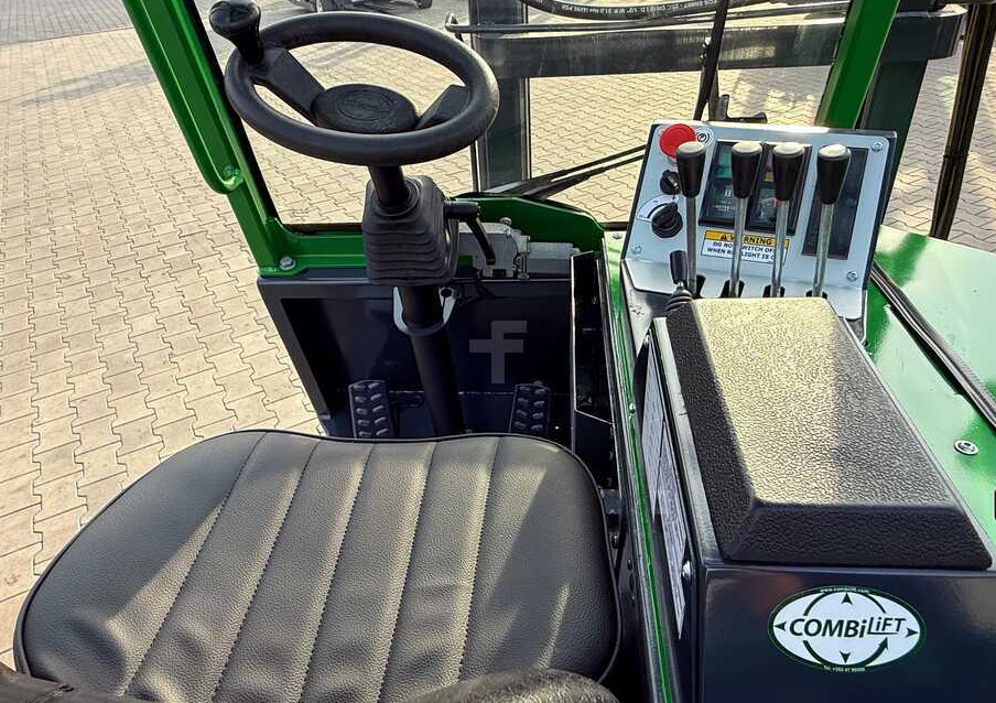 Pirun ritërheqës me 4 rrugë Combilift C3000CB / LPG / TRIPLEX – 6500MM / FREE LIFT / FORK POSITIONER / SIDE SHIFT / EXCELLENT CONDITION: foto 29