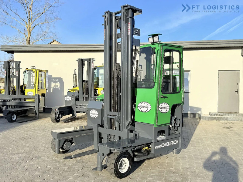 Combilift C4000 / GAS / TRIPLEX - 6900MM / FREE-LIFT / FULL CABIN C4000 / GAS / TRIPLEX - 6900MM / FREE-LIFT / FULL CABIN - Pirun ritërheqës me 4 rrugë: foto 2 Combilift C4000 / GAS / TRIPLEX - 6900MM / FREE-LIFT / FULL CABIN C4000 / GAS / TRIPLEX - 6900MM / FREE-LIFT / FULL CABIN - Pirun ritërheqës me 4 rrugë: foto 2