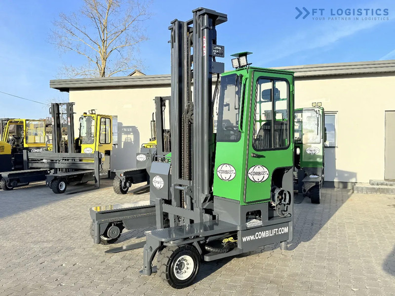 Combilift C4000 / GAS / TRIPLEX - 6900MM / FREE-LIFT / FULL CABIN C4000 / GAS / TRIPLEX - 6900MM / FREE-LIFT / FULL CABIN - Pirun ritërheqës me 4 rrugë: foto 1 Combilift C4000 / GAS / TRIPLEX - 6900MM / FREE-LIFT / FULL CABIN C4000 / GAS / TRIPLEX - 6900MM / FREE-LIFT / FULL CABIN - Pirun ritërheqës me 4 rrugë: foto 1