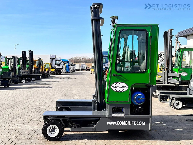 Combilift C4000 / LPG / DUPLEX / 4500MM / FREE LIFT / LIKE NEW C4000 / LPG / DUPLEX / 4500MM / FREE LIFT / LIKE NEW - Pirun ritërheqës me 4 rrugë: foto 3 Combilift C4000 / LPG / DUPLEX / 4500MM / FREE LIFT / LIKE NEW C4000 / LPG / DUPLEX / 4500MM / FREE LIFT / LIKE NEW - Pirun ritërheqës me 4 rrugë: foto 3
