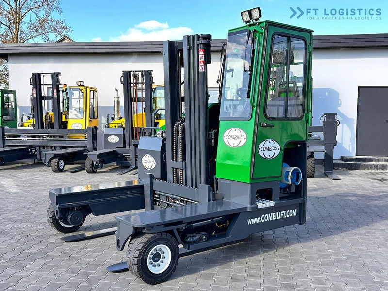 Combilift C4000 / TRIPLEX / 4900MM / LPG / FREE LIFT / FORK SHIFT / LIKE NEW C4000 / TRIPLEX / 4900MM / LPG / FREE LIFT / FORK SHIFT / LIK - Pirun ritërheqës me 4 rrugë: foto 1 Combilift C4000 / TRIPLEX / 4900MM / LPG / FREE LIFT / FORK SHIFT / LIKE NEW C4000 / TRIPLEX / 4900MM / LPG / FREE LIFT / FORK SHIFT / LIK - Pirun ritërheqës me 4 rrugë: foto 1