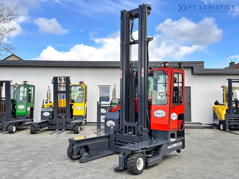Combilift C4000 / TRIPLEX / 9300MM / FREE LIFT / POSITIONER / LPG / CABIN C4000 / TRIPLEX / 9300MM / FREE LIFT / POSITIONER / LPG / CABIN - Pirun ritërheqës me 4 rrugë: foto 5 Combilift C4000 / TRIPLEX / 9300MM / FREE LIFT / POSITIONER / LPG / CABIN C4000 / TRIPLEX / 9300MM / FREE LIFT / POSITIONER / LPG / CABIN - Pirun ritërheqës me 4 rrugë: foto 5