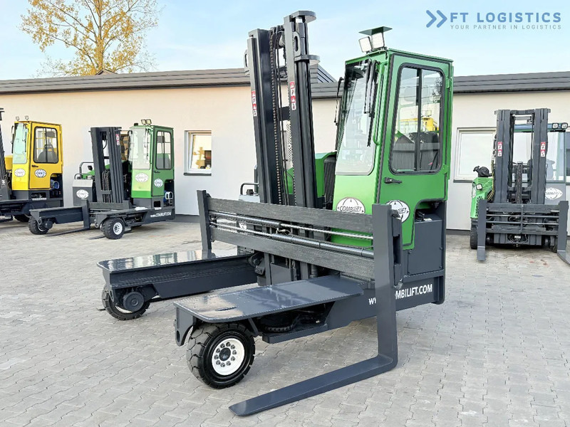 Combilift C4500 / DIESEL / DUPLEX 4000MM / WIDE FORK POSITIONER / HEATING / FULL CABIN / EXCELLENT CONDITION / A wide range of four-way an - Pirun ritërheqës me 4 rrugë: foto 1 Combilift C4500 / DIESEL / DUPLEX 4000MM / WIDE FORK POSITIONER / HEATING / FULL CABIN / EXCELLENT CONDITION / A wide range of four-way an - Pirun ritërheqës me 4 rrugë: foto 1