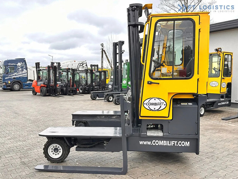 Combilift C4500 / DUPLEX / 4050MM / DIESEL / WIDE POSITIONER / FREE LIFT C4500 / DUPLEX / 4050MM / DIESEL / WIDE POSITIONER / FREE LIFT - Pirun ritërheqës me 4 rrugë: foto 2 Combilift C4500 / DUPLEX / 4050MM / DIESEL / WIDE POSITIONER / FREE LIFT C4500 / DUPLEX / 4050MM / DIESEL / WIDE POSITIONER / FREE LIFT - Pirun ritërheqës me 4 rrugë: foto 2