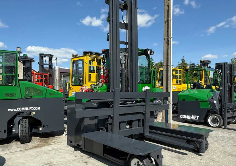 Combilift C5000E / ELECTRIC / TRIPLEX 8300MM / FULL FREE LIFT / WIDE POSITIONER / FORK SIDESHIFT / BATTERY LIKE NEW - Pirun ritërheqës me 4 rrugë: foto 4 Combilift C5000E / ELECTRIC / TRIPLEX 8300MM / FULL FREE LIFT / WIDE POSITIONER / FORK SIDESHIFT / BATTERY LIKE NEW - Pirun ritërheqës me 4 rrugë: foto 4