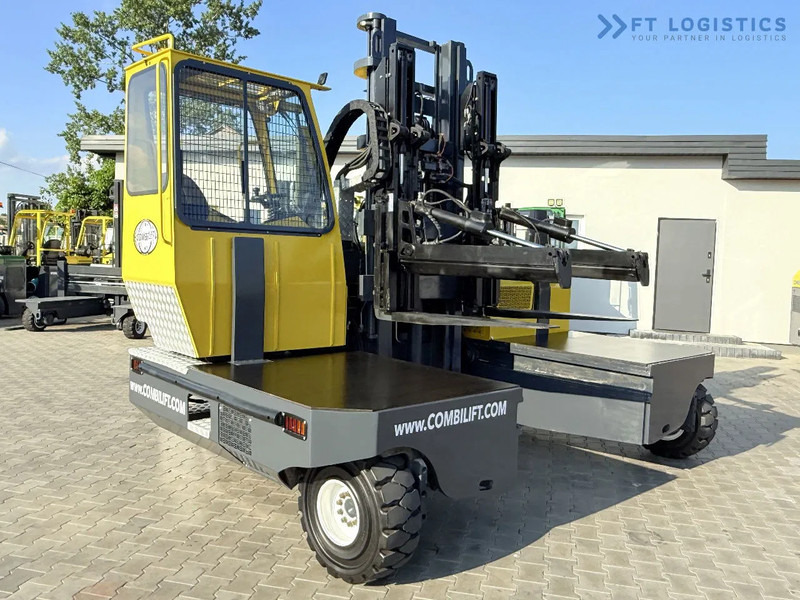 Combilift C6000SR / DUPLEX / 4200MM / LOAD CLAMP ON FORKS / FREE LIFT / DIESEL / POSITIONER / NEW TIRES / LIKE NEW / Wide range of four-wa - Pirun ritërheqës me 4 rrugë: foto 1 Combilift C6000SR / DUPLEX / 4200MM / LOAD CLAMP ON FORKS / FREE LIFT / DIESEL / POSITIONER / NEW TIRES / LIKE NEW / Wide range of four-wa - Pirun ritërheqës me 4 rrugë: foto 1