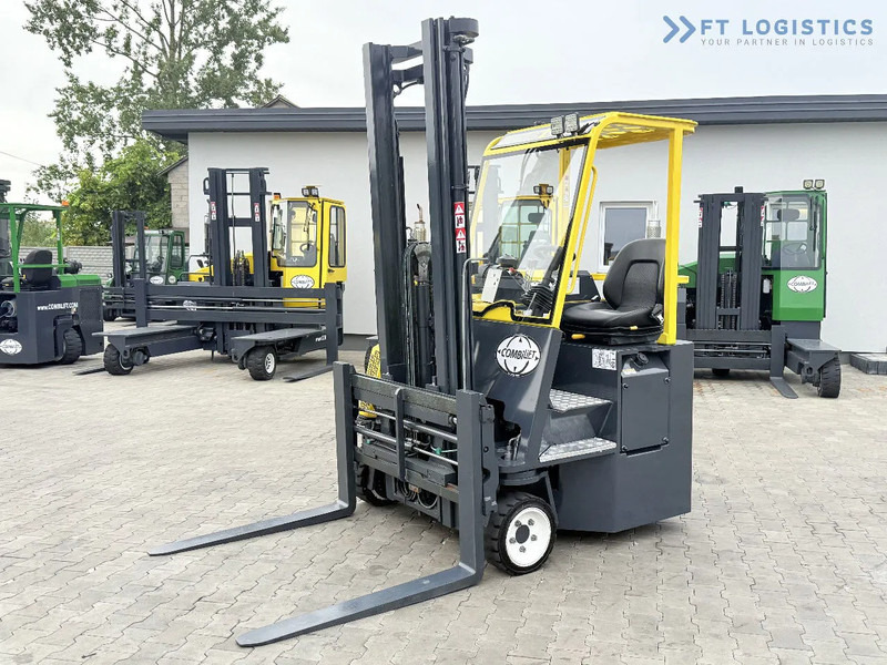 Combilift CB2500 / DUPLEX / 4100MM / DIESEL / FREE LIFT / FORK POSITIONER / SIDE SHIFT / LIKE NEW / Wide range of four-way and side loader - Pirun ritërheqës me 4 rrugë: foto 1 Combilift CB2500 / DUPLEX / 4100MM / DIESEL / FREE LIFT / FORK POSITIONER / SIDE SHIFT / LIKE NEW / Wide range of four-way and side loader - Pirun ritërheqës me 4 rrugë: foto 1