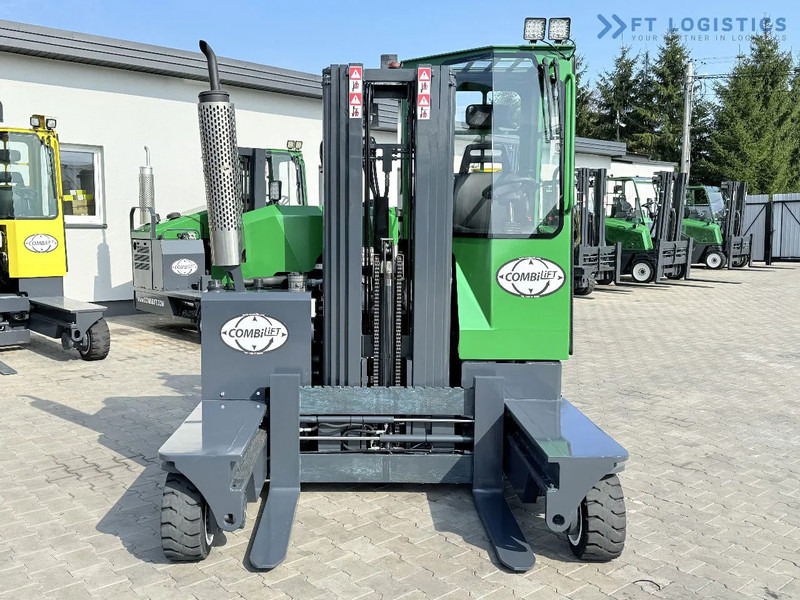 Combilift Combilift C2500 / GAS / TRIPLEX 4900MM / FREE LIFT / ONLY 2446 HOURS / FORK POSITIONER / FULL CABIN / PERFECT CONDITION / Wide r - Pirun ritërheqës me 4 rrugë: foto 4 Combilift Combilift C2500 / GAS / TRIPLEX 4900MM / FREE LIFT / ONLY 2446 HOURS / FORK POSITIONER / FULL CABIN / PERFECT CONDITION / Wide r - Pirun ritërheqës me 4 rrugë: foto 4
