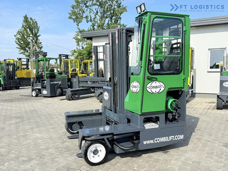 Combilift Combilift C2500 / GAS / TRIPLEX 4900MM / FREE LIFT / ONLY 2446 HOURS / FORK POSITIONER / FULL CABIN / PERFECT CONDITION / Wide r - Pirun ritërheqës me 4 rrugë: foto 3 Combilift Combilift C2500 / GAS / TRIPLEX 4900MM / FREE LIFT / ONLY 2446 HOURS / FORK POSITIONER / FULL CABIN / PERFECT CONDITION / Wide r - Pirun ritërheqës me 4 rrugë: foto 3