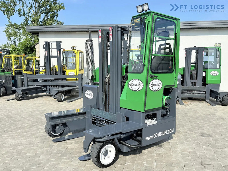 Combilift Combilift C2500 / GAS / TRIPLEX 4900MM / FREE LIFT / ONLY 2446 HOURS / FORK POSITIONER / FULL CABIN / PERFECT CONDITION / Wide r - Pirun ritërheqës me 4 rrugë: foto 2 Combilift Combilift C2500 / GAS / TRIPLEX 4900MM / FREE LIFT / ONLY 2446 HOURS / FORK POSITIONER / FULL CABIN / PERFECT CONDITION / Wide r - Pirun ritërheqës me 4 rrugë: foto 2