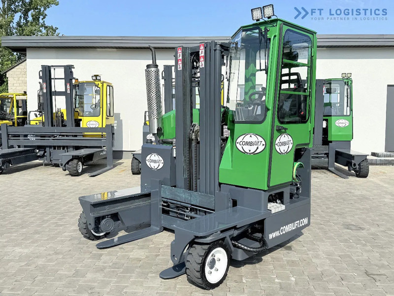 Combilift Combilift C2500 / GAS / TRIPLEX 4900MM / FREE LIFT / ONLY 2446 HOURS / FORK POSITIONER / FULL CABIN / PERFECT CONDITION / Wide r - Pirun ritërheqës me 4 rrugë: foto 1 Combilift Combilift C2500 / GAS / TRIPLEX 4900MM / FREE LIFT / ONLY 2446 HOURS / FORK POSITIONER / FULL CABIN / PERFECT CONDITION / Wide r - Pirun ritërheqës me 4 rrugë: foto 1