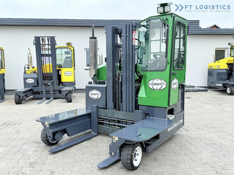Combilift Combilift C3000 / DIESEL / TRIPLEX 4900MM / FREE LIFT / FORK POSITIONER / HEATING / FULL CABIN / PERFECT CONDITION / Wide range - Pirun ritërheqës me 4 rrugë: foto 3 Combilift Combilift C3000 / DIESEL / TRIPLEX 4900MM / FREE LIFT / FORK POSITIONER / HEATING / FULL CABIN / PERFECT CONDITION / Wide range - Pirun ritërheqës me 4 rrugë: foto 3
