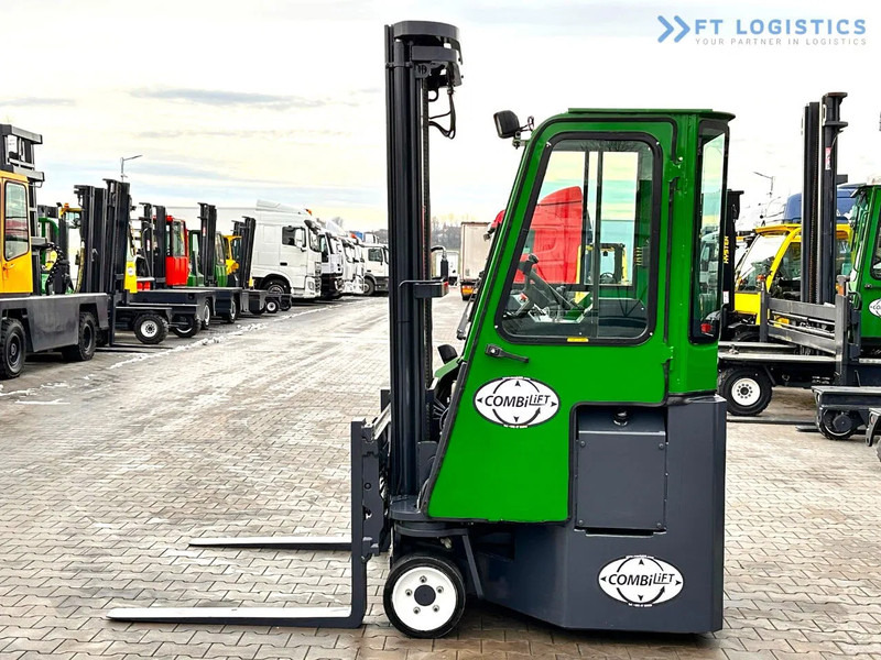 Combilift Combilift C3000CB - DUPLEX 4000mm - Year 2015 - / CABIN - HEATING / ONLY 6546 MTH / EXCELLENT CONDITION / LIKE NEW! Combilift C3 - Pirun ritërheqës me 4 rrugë: foto 4 Combilift Combilift C3000CB - DUPLEX 4000mm - Year 2015 - / CABIN - HEATING / ONLY 6546 MTH / EXCELLENT CONDITION / LIKE NEW! Combilift C3 - Pirun ritërheqës me 4 rrugë: foto 4