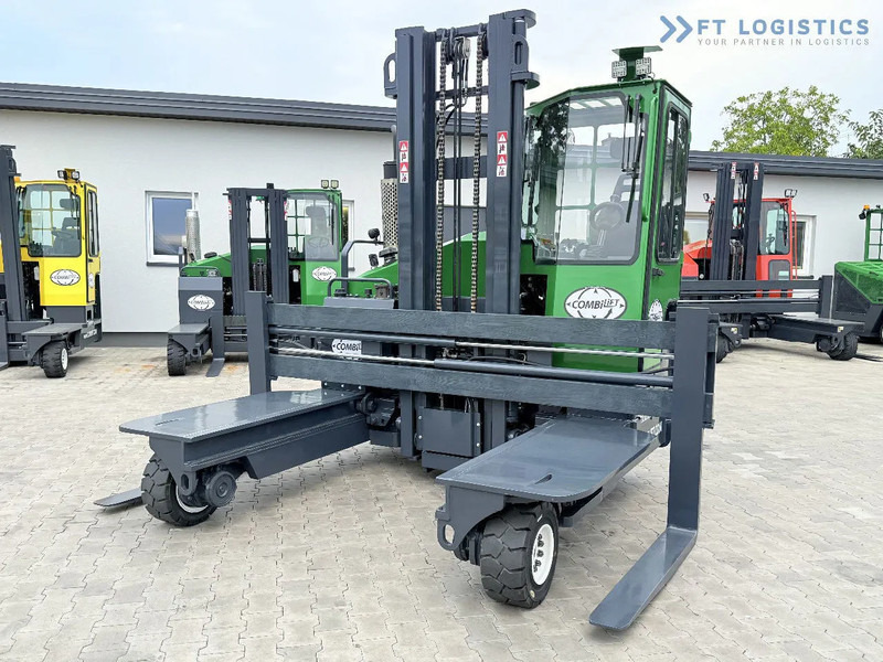 Combilift Combilift C4500 / DIESEL / DUPLEX 4000MM / WIDE FORK POSITIONER / HEATING / FULL CABIN / PERFECT CONDITION / Wide range of four- - Pirun ritërheqës me 4 rrugë: foto 5 Combilift Combilift C4500 / DIESEL / DUPLEX 4000MM / WIDE FORK POSITIONER / HEATING / FULL CABIN / PERFECT CONDITION / Wide range of four- - Pirun ritërheqës me 4 rrugë: foto 5