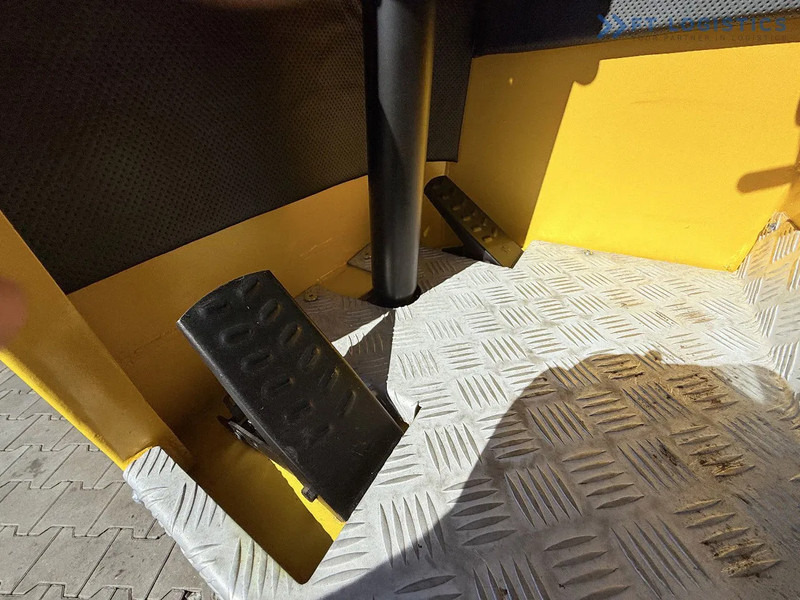 Pirun ritërheqës me 4 rrugë Combilift Combilift FOUR-WAY MULTIDIRECTIONAL FORKLIFT C4000 / DIESEL / DUPLEX 4100MM / ONLY 2888 HOURS / FORK POSITIONER / FULL CABIN – H: foto 14