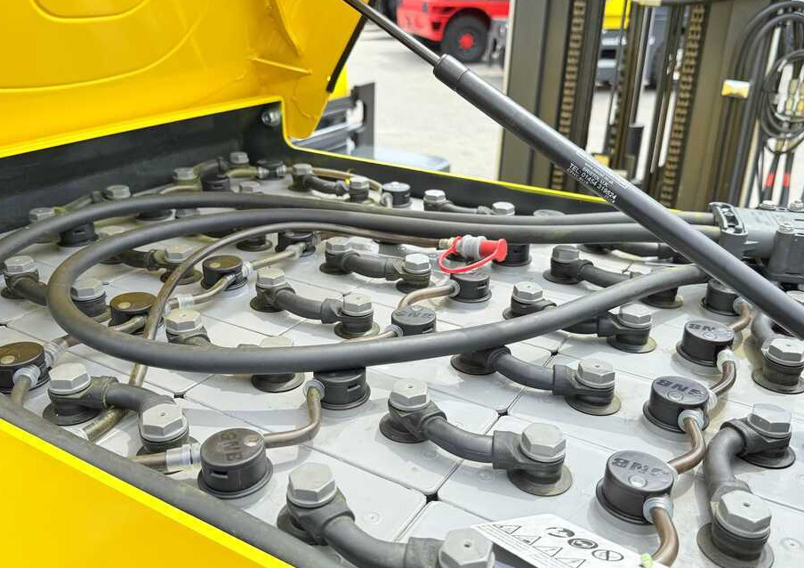Pirun ritërheqës me 4 rrugë Combilift MR / ELECTRIC / TRIPLEX – 6000MM / FULL FREE LIFT / WIDE POSITIONER / FORK SIDESHIFT / ONLY 1400 HOURS / LIKE NEW: foto 18