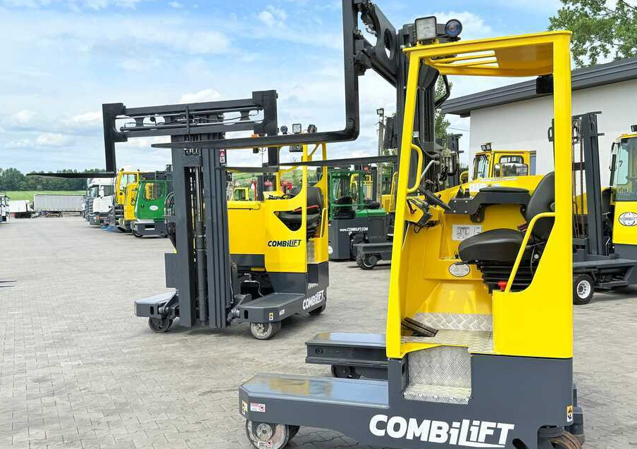 Pirun ritërheqës me 4 rrugë Combilift MR / ELECTRIC / TRIPLEX – 6000MM / FULL FREE LIFT / WIDE POSITIONER / FORK SIDESHIFT / ONLY 1400 HOURS / LIKE NEW: foto 29