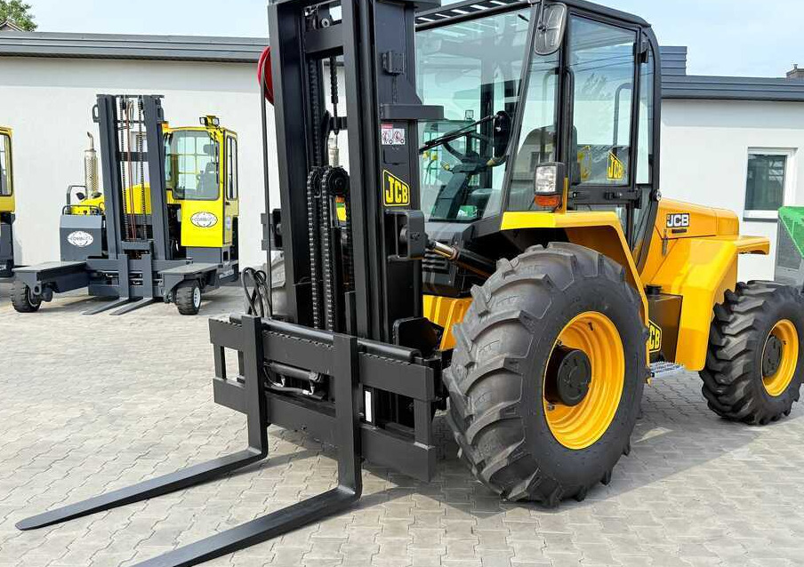 JCB 940 / DIESEL / TRIPLEX 4500MM / FORK POSITIONER / FORK SIDESHIFT / 4T / NEW TYRES / LIKE NEW - Ngarkues me pirun për terren të ashpër: foto 1 JCB 940 / DIESEL / TRIPLEX 4500MM / FORK POSITIONER / FORK SIDESHIFT / 4T / NEW TYRES / LIKE NEW - Ngarkues me pirun për terren të ashpër: foto 1