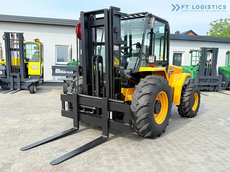 JCB 940 / DIESEL / TRIPLEX 4500MM / FORK POSITIONER / SIDE SHIFT / 4T / NEW TYRES / LIKE NEW 940 / DIESEL / TRIPLEX 4500MM / FORK PO - Ngarkues me pirun për terren të ashpër: foto 3 JCB 940 / DIESEL / TRIPLEX 4500MM / FORK POSITIONER / SIDE SHIFT / 4T / NEW TYRES / LIKE NEW 940 / DIESEL / TRIPLEX 4500MM / FORK PO - Ngarkues me pirun për terren të ashpër: foto 3