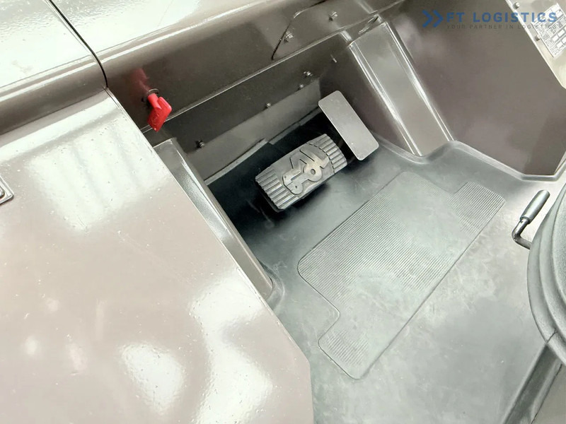 Pirun më naftë Manitou MSI 30 / DIESEL / DUPLEX 3350MM / Multi-pallet handler MSI 30 / DIESEL / DUPLEX 3350MM / Multi-pallet handler: foto 15 Pirun më naftë Manitou MSI 30 / DIESEL / DUPLEX 3350MM / Multi-pallet handler MSI 30 / DIESEL / DUPLEX 3350MM / Multi-pallet handler: foto 15