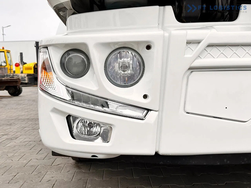 Renault Midlum 250 Renault D 250 / AUTOMATIC / 4X2 / 18 PALLETS / TAIL LIFT / SIDE BOARDS / curtainsider truck - Kamion me tendë: foto 4 Renault Midlum 250 Renault D 250 / AUTOMATIC / 4X2 / 18 PALLETS / TAIL LIFT / SIDE BOARDS / curtainsider truck - Kamion me tendë: foto 4