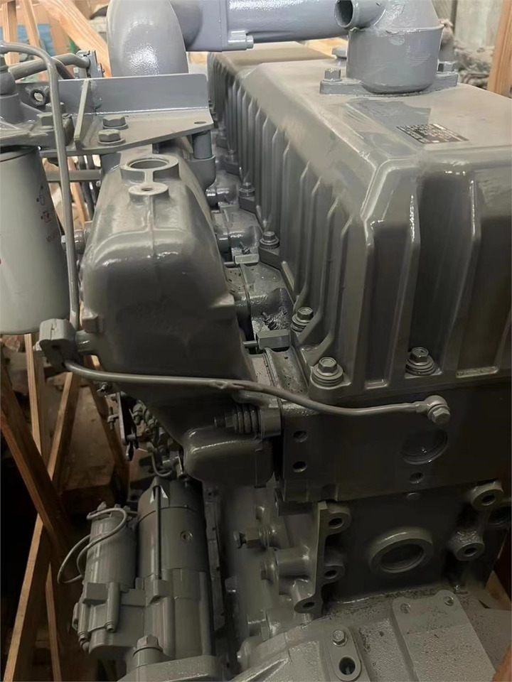 ISUZU 6WG1 - Motori për Ekskavator: foto 3 ISUZU 6WG1 - Motori për Ekskavator: foto 3