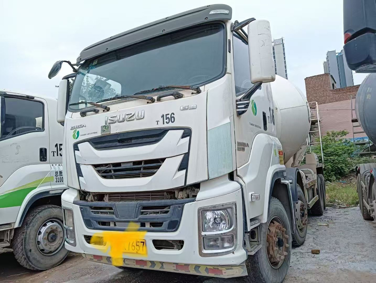 ISUZU ISUZU T156 15 cubic meter mixing tank - Betoniere: foto 1 ISUZU ISUZU T156 15 cubic meter mixing tank - Betoniere: foto 1