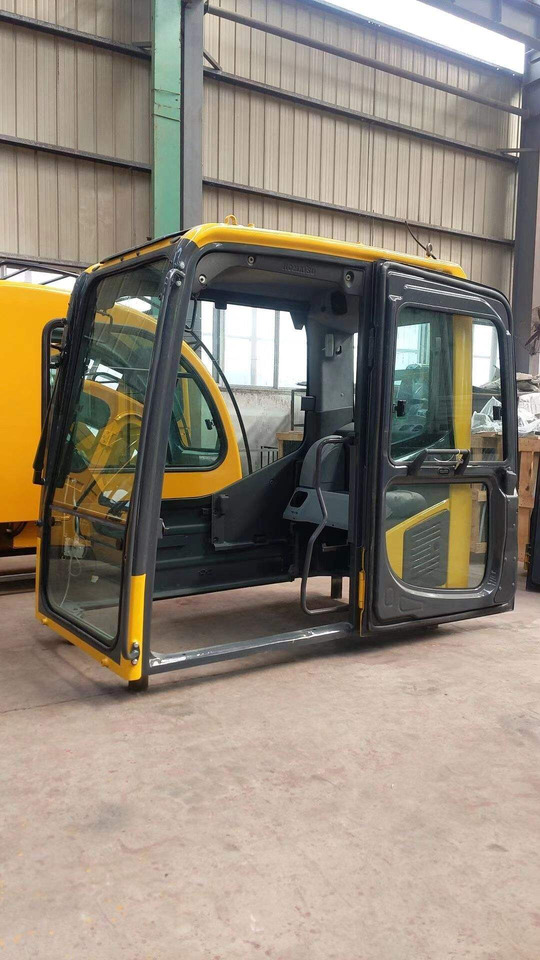 KOMATSU PC 210-8 - Kabinë për Ekskavator: foto 1 KOMATSU PC 210-8 - Kabinë për Ekskavator: foto 1