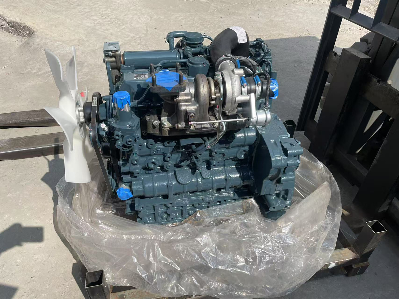 KUBOTA V3307T - Motori për Ekskavator: foto 1 KUBOTA V3307T - Motori për Ekskavator: foto 1
