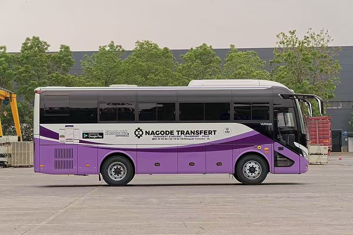 YUTONG 49+1+1 - Autobus qyteti: foto 3 YUTONG 49+1+1 - Autobus qyteti: foto 3