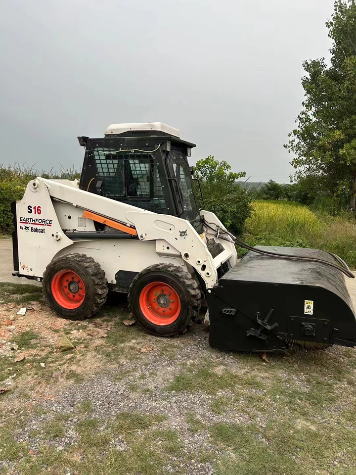 BOBCAT used skidsteer wheel Bobcat S18 High Quality - Mini fadrom: foto 2 BOBCAT used skidsteer wheel Bobcat S18 High Quality - Mini fadrom: foto 2