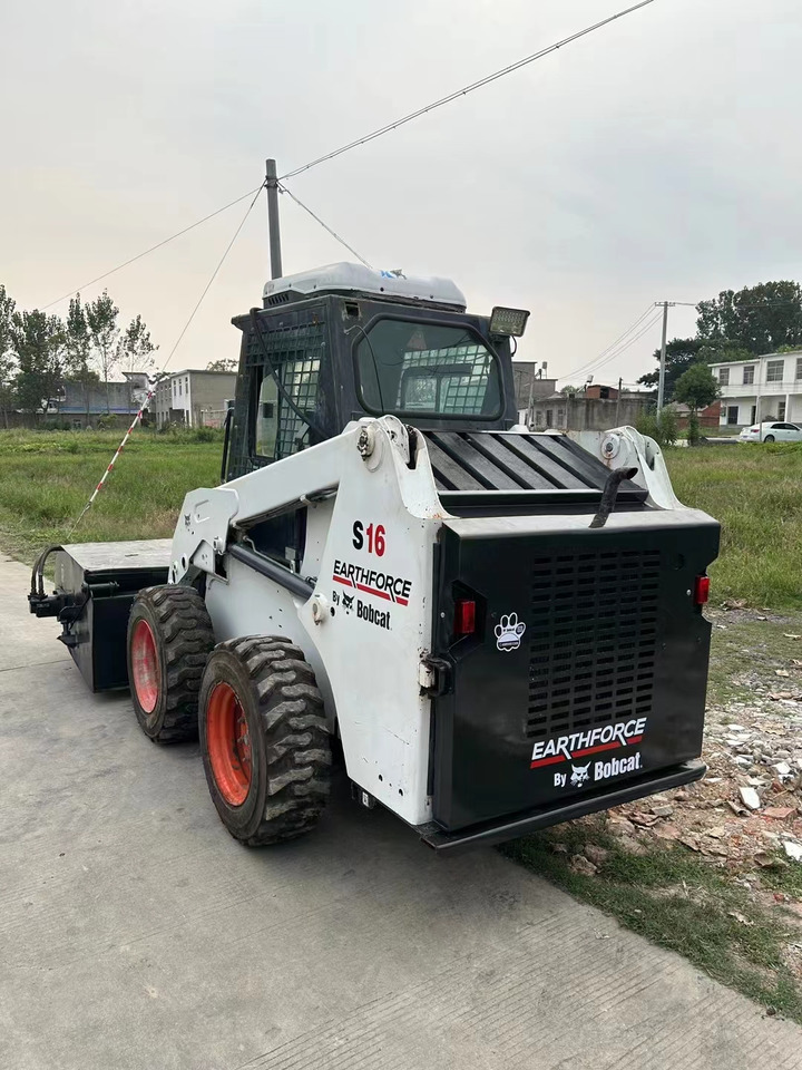 BOBCAT used skidsteer wheel Bobcat S18 High Quality - Mini fadrom: foto 4 BOBCAT used skidsteer wheel Bobcat S18 High Quality - Mini fadrom: foto 4
