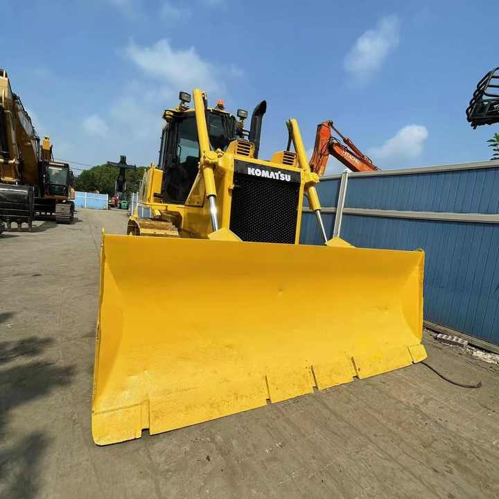 Cheap Price komatsu D65 Bulldozer with Ripper , Original Made Dozer komatsu D65 , komatsu D65p D80p D85p Bulldozer - Buldozer: foto 2 Cheap Price komatsu D65 Bulldozer with Ripper , Original Made Dozer komatsu D65 , komatsu D65p D80p D85p Bulldozer - Buldozer: foto 2