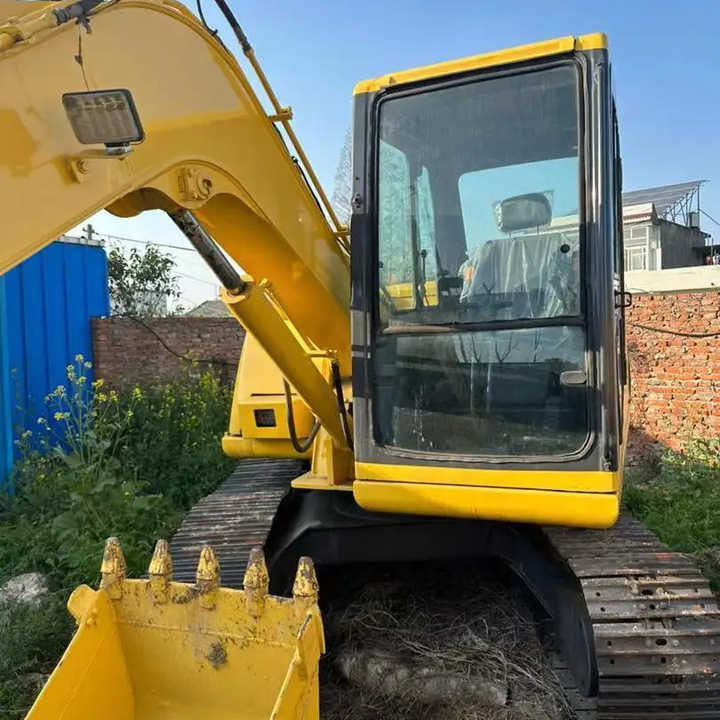 Cheap Used Komatsu PC60-7 Crawler Excavator with High Efficiency Used Heavy Machinery Komatsu P60-7 Digger Cheap for Sale - Ekskavator me zinxhirë: foto 2 Cheap Used Komatsu PC60-7 Crawler Excavator with High Efficiency Used Heavy Machinery Komatsu P60-7 Digger Cheap for Sale - Ekskavator me zinxhirë: foto 2