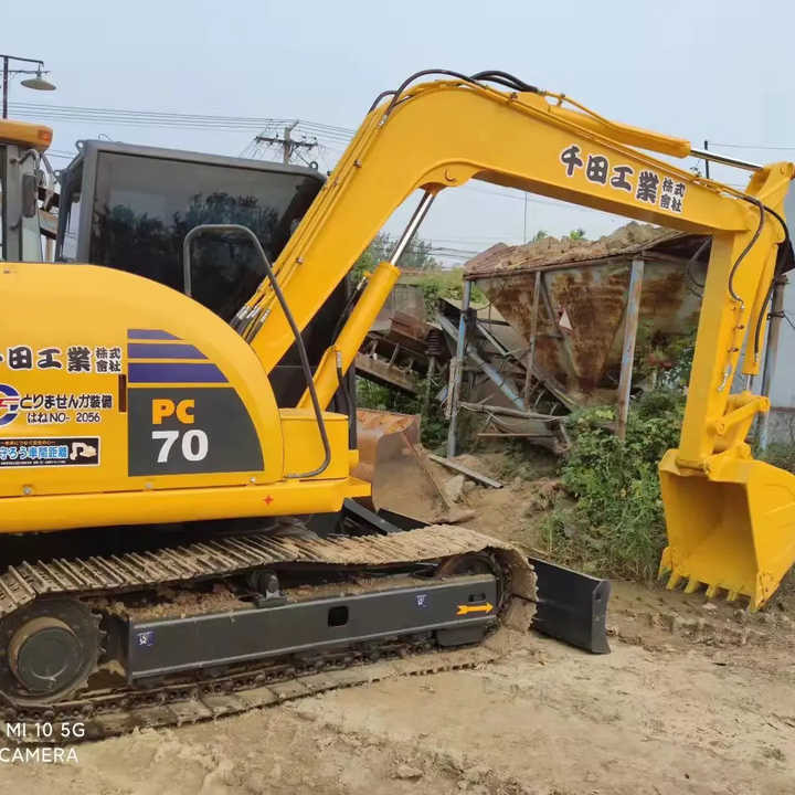 Cheap Used Komatsu PC70 Crawler Excavator with High Efficiency Used Heavy Machinery Komatsu P70 Digger Cheap for Sale - Ekskavator me zinxhirë: foto 1 Cheap Used Komatsu PC70 Crawler Excavator with High Efficiency Used Heavy Machinery Komatsu P70 Digger Cheap for Sale - Ekskavator me zinxhirë: foto 1