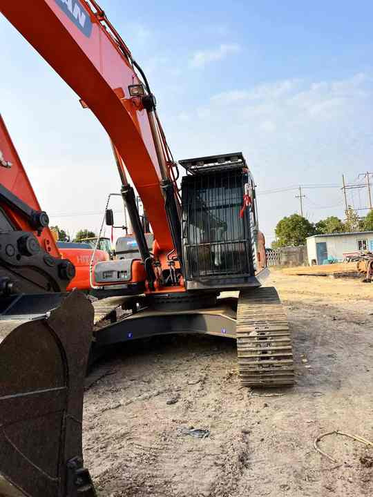 Doosan Construction Equipment Dx300 , Used Earth-moving Machine Doosan Excavator , Doosan Heavy Machines for Sale - Ekskavator me zinxhirë: foto 5 Doosan Construction Equipment Dx300 , Used Earth-moving Machine Doosan Excavator , Doosan Heavy Machines for Sale - Ekskavator me zinxhirë: foto 5