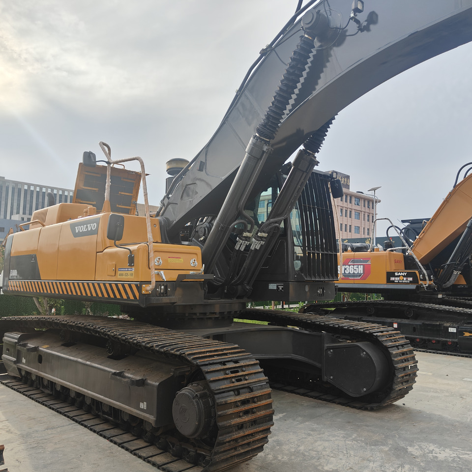 EXCAVATOR Good Condition VOLVO EC480DL Excavator Low Price Large Hydraulic Crawler Excavator volvo 480dl for Sale - Ekskavator me zinxhirë: foto 2 EXCAVATOR Good Condition VOLVO EC480DL Excavator Low Price Large Hydraulic Crawler Excavator volvo 480dl for Sale - Ekskavator me zinxhirë: foto 2
